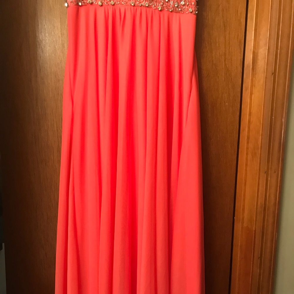 Prom Dress - Picture 4 of 6